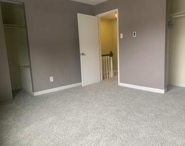 616 Portland - Photo Thumbnail 11
