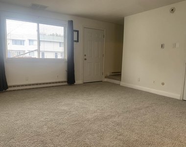 616 Portland - Photo Thumbnail 6