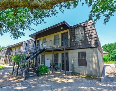 1518 East Avenue - Photo Thumbnail 14