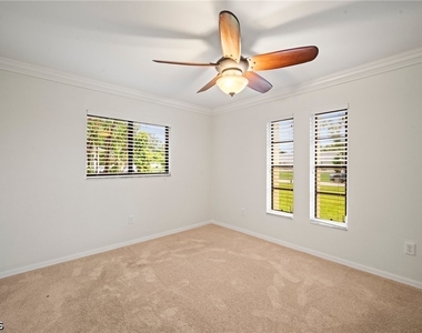 210 Ne 10th Avenue - Photo Thumbnail 9