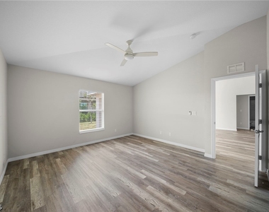 202 Nw 25th Place - Photo Thumbnail 21
