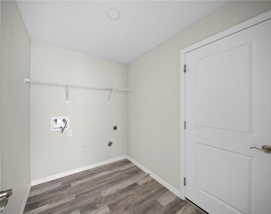 202 Nw 25th Place - Photo Thumbnail 13
