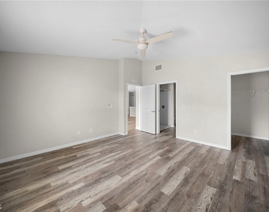 202 Nw 25th Place - Photo Thumbnail 23