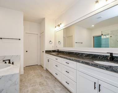 4403 Greeley Street - Photo Thumbnail 17