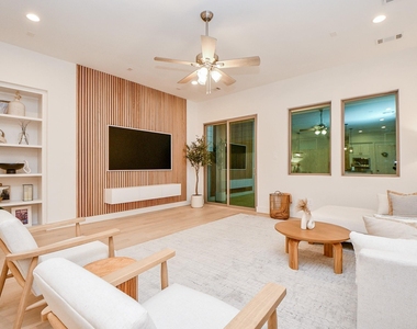 4403 Greeley Street - Photo Thumbnail 10