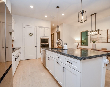 4403 Greeley Street - Photo Thumbnail 7