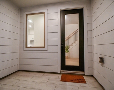4403 Greeley Street - Photo Thumbnail 2