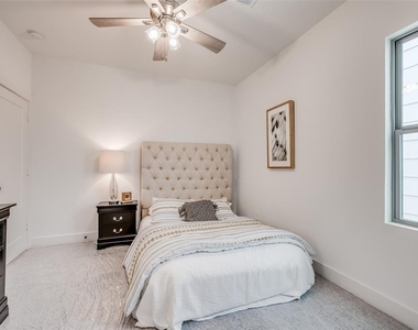 4403 Greeley Street - Photo Thumbnail 22