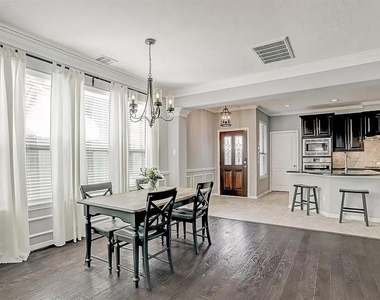 5329 Petty Street - Photo Thumbnail 8