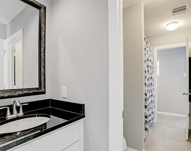 5329 Petty Street - Photo Thumbnail 16