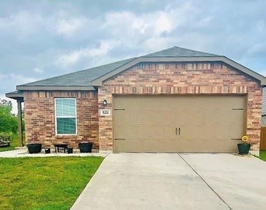 521 Locksley Cove - Photo Thumbnail 2
