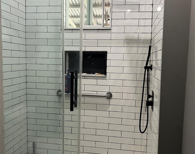 1233 Morris Street - Photo Thumbnail 10