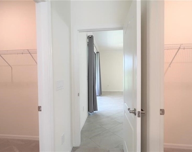 14060 Vindel Circle - Photo Thumbnail 11