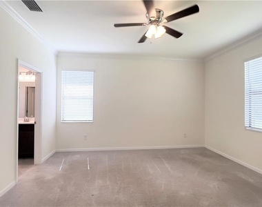 14060 Vindel Circle - Photo Thumbnail 9