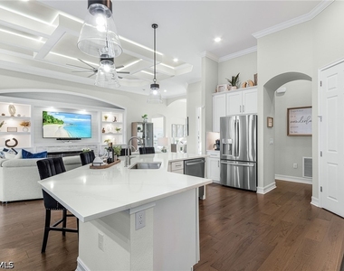 13832 Blue Bay Circle - Photo Thumbnail 5