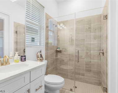 13832 Blue Bay Circle - Photo Thumbnail 13