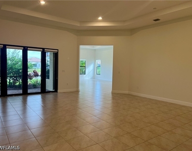 5226 Ferrari Avenue - Photo Thumbnail 2