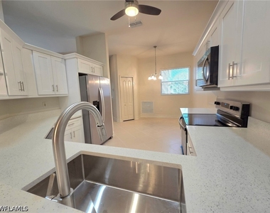 7892 Sanctuary Circle - Photo Thumbnail 5