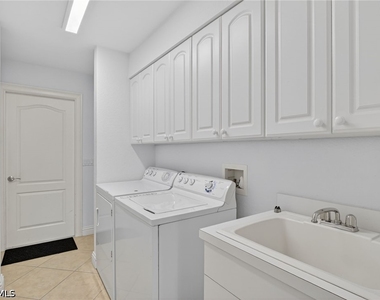 576 Briarwood Boulevard - Photo Thumbnail 18