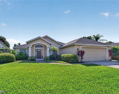576 Briarwood Boulevard - Photo Thumbnail 2