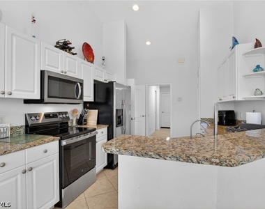 576 Briarwood Boulevard - Photo Thumbnail 6