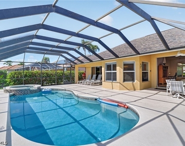 576 Briarwood Boulevard - Photo Thumbnail 16