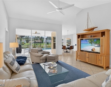 576 Briarwood Boulevard - Photo Thumbnail 3
