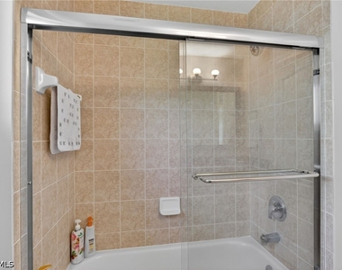 576 Briarwood Boulevard - Photo Thumbnail 12
