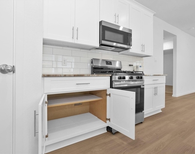3518 Grassland Dr - Photo Thumbnail 9