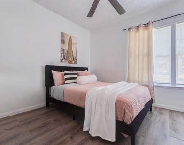 2902 Truxillo Street - Photo Thumbnail 10