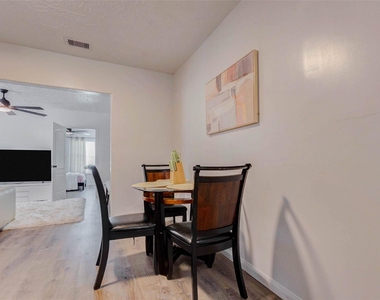 2902 Truxillo Street - Photo Thumbnail 13