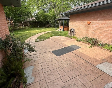 4422 Nenana Drive - Photo Thumbnail 4