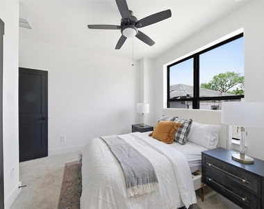 4605 Harrisburg Boulevard - Photo Thumbnail 18