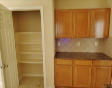3311 Siebinthaler Lane - Photo Thumbnail 5