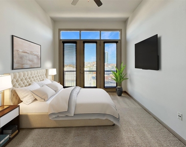 2700 Brazos Street - Photo Thumbnail 3