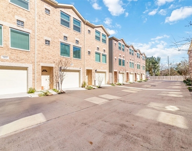 8705 Bryam - Photo Thumbnail 2