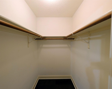 14619 Golden Cypress Lane - Photo Thumbnail 7