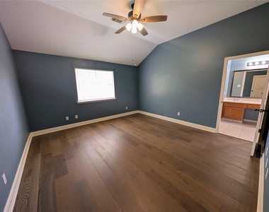 14619 Golden Cypress Lane - Photo Thumbnail 11