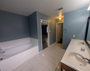 14619 Golden Cypress Lane - Photo Thumbnail 14