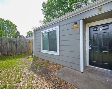 506 N 3rd Street - Photo Thumbnail 1