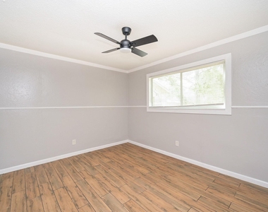 506 N 3rd Street - Photo Thumbnail 11