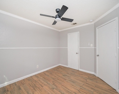 506 N 3rd Street - Photo Thumbnail 9