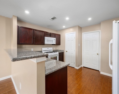 3702 Bent Springs Lane - Photo Thumbnail 7