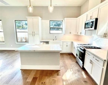 803 Thornton Road - Photo Thumbnail 3