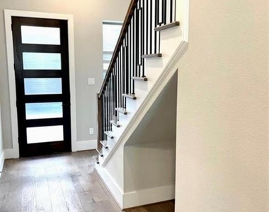 803 Thornton Road - Photo Thumbnail 6