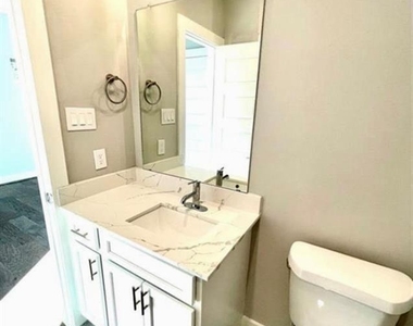 803 Thornton Road - Photo Thumbnail 9