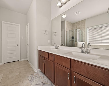 13730 Andover Park Drive - Photo Thumbnail 34