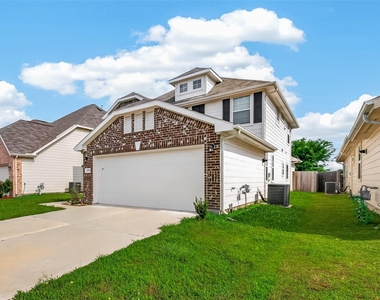 13730 Andover Park Drive - Photo Thumbnail 2
