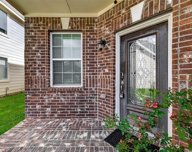 13730 Andover Park Drive - Photo Thumbnail 3