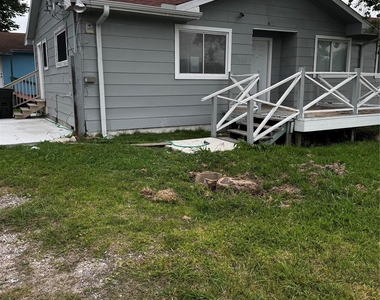 4515 7th Street - Photo Thumbnail 2